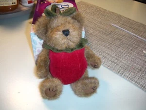 Boyds Bears Vegetable Peeker Red Beet Jointed with tags attached - Picture 1 of 1