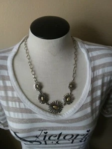 NWT ~ Lucky Brand ~ Goldtone Flowers with Semi-Precious Accents Necklace - Picture 1 of 3