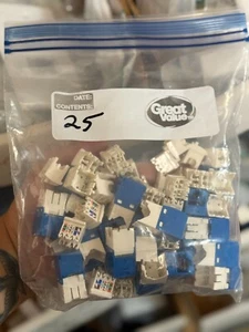 Module jack UTP Panduit CJ688TGBU - Sac bleu de 25 - Photo 1/1