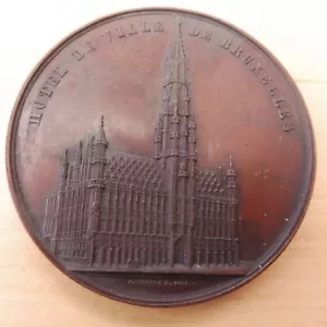 MEDAILLE - HOTEL DE VILLE DE BRUXELLES SIGNE J. WIENER F. 1847 - Foto 1 di 3