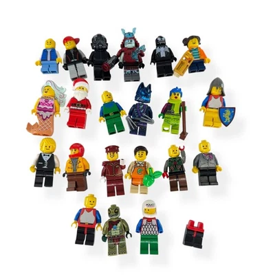LEGO Minifigures Lot 20 Mixed Figures Star Wars Marvel City Castle Police Santa - Image 1 of 4