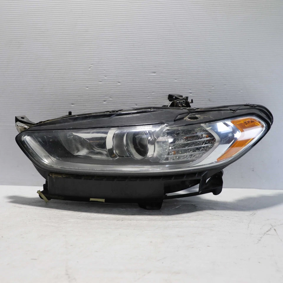 2013-2016 Ford Fusion Chrome Halogen Left Side Headlight OEM DS7313W030CD - Image 1 of 4