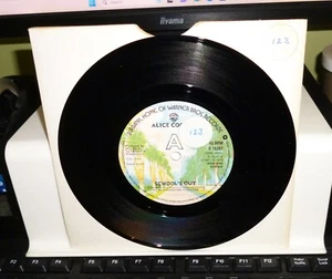 ALICE COOPER. "SCHOOL'S OUT / ELECTED" 7" SINGLE. UK 1976. WARNER BROS. NM COND - Picture 1 of 2