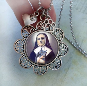 Saint Gertrude with Kitty necklace, Patron Saint of Cats & People who Love Them - Picture 1 of 5