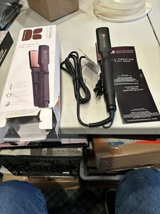 Kim Kimble Celebrity Series Tourmaline Ceramic 1.5 Inch Vibrating Flat Iron - Picture 1 of 7