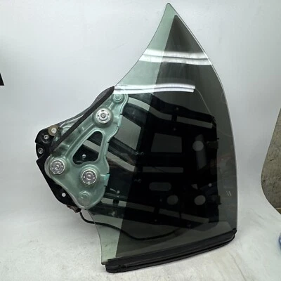 09-15 INFINITI G37 ТРАНСФОРМИРУЕМЫЙ ПРАВЫЙ ЗАДНИЙ ЧЕТВЕРТЬ СТЕКЛА СТЕКЛОПОДЪЕМНИК OEM - Изображение 1 из 4