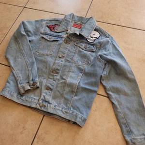 Chaps – Ladies Genuine Denim Jean Button Cotton Jacket w/ Skull Patches Size S - Picture 1 of 16