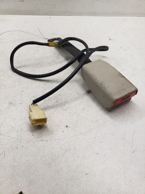 Пряжка переднего ремня безопасности водителя подходит для 15-21 WRX 1420937 - Изображение 1 из 4