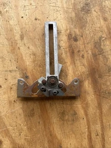 Craftsman Band Saw Md 113.247210  Groove Lower Blade Guide 816378 - Picture 1 of 4