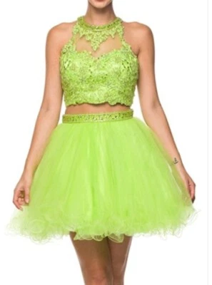 Juliet 短鸡尾酒返校蕾丝贴花吊带连衣裙彩色石灰 L 码 — 第 1/3 张图片