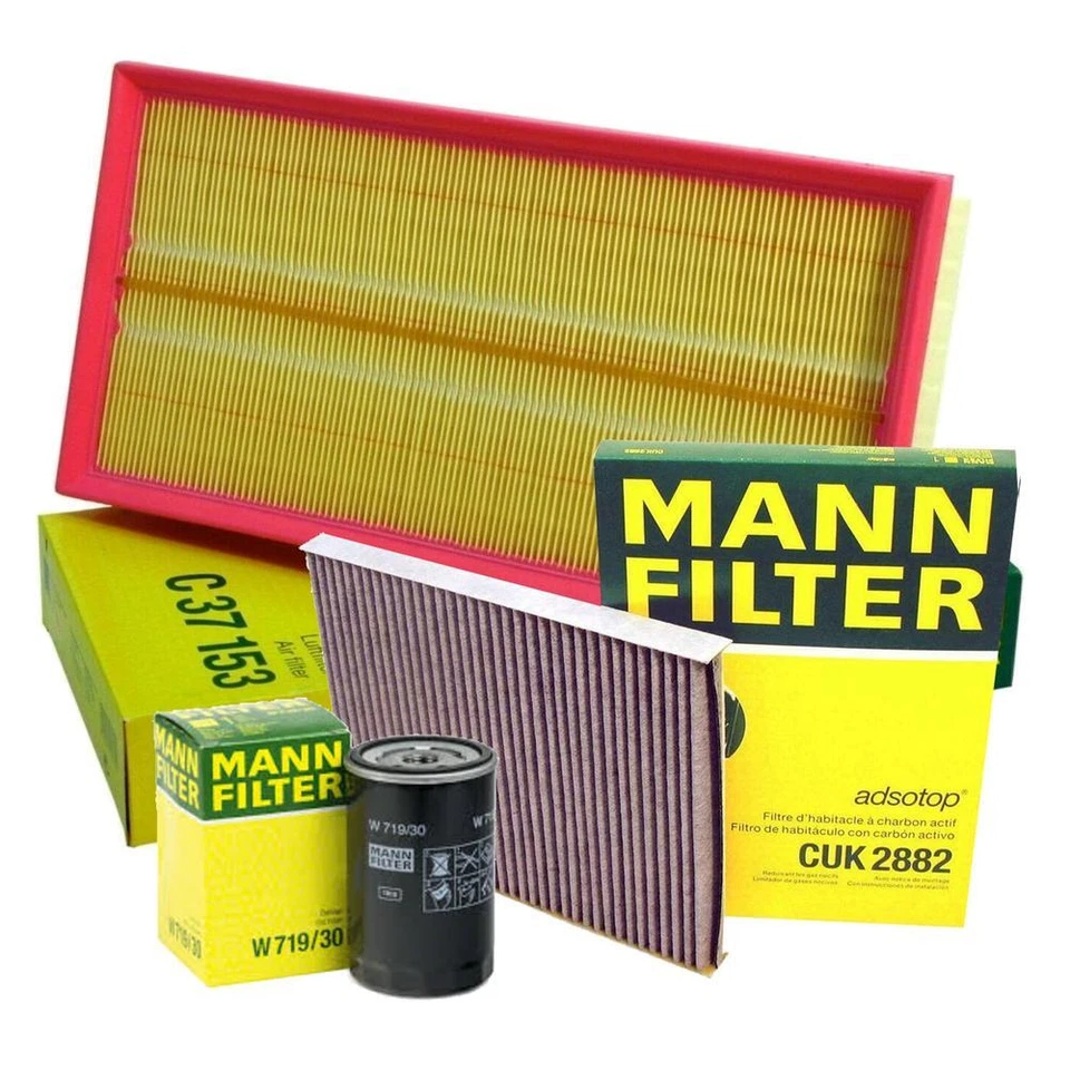 Kit de servicio de filtro de cabina de carbono y aire aceite Mann para Volkswagen Golf 2004-2006 Foto 1 de 1