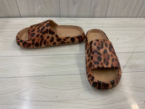 yellow box leopard mules