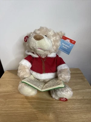 Cuddle Barn - Storytime Teddie | Cuentacuentos animados Oso de vacaciones relleno...  Foto 1 de 4