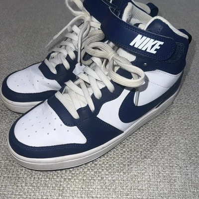 Nike | Court Borough Mid 2 CD7782-107 Azul Marino Blanco Tenis Zapatos GS Talla 6Y Foto 1 de 4