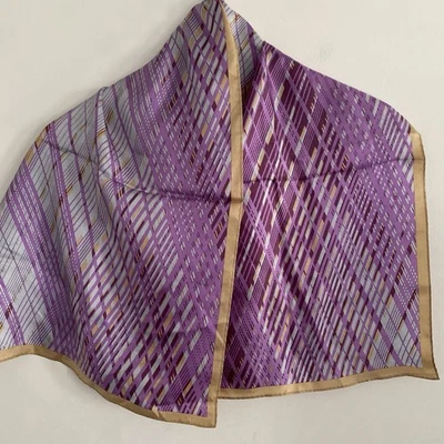 Bufanda de seda Ellen Tracy púrpura dorada geométrica negocios carrera elegante diseñador elegante Foto 1 de 4