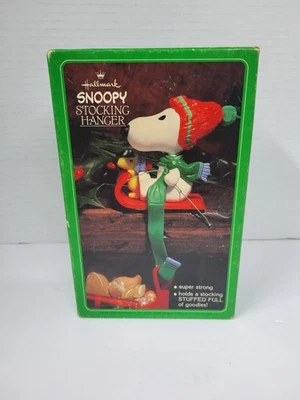 Percha de Medias de Navidad Vintage Hallmark Snoopy & Woodstock Foto 1 de 4