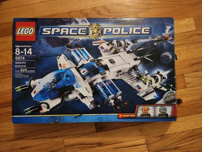 Lego 5974 Space Police Galactic Enforcer Near Complete w/ Minifigures & Box READ - Image 1 of 4