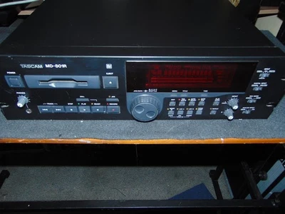 tascam MD-801R mini disc player recorder deck 19" rack mount - Image 1 of 4