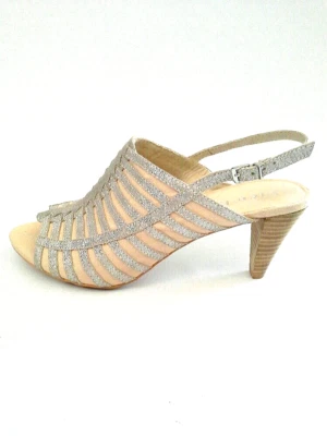 Sandalia de tacón Anthropologie Toluca color nude talla 8,5 $148 Foto 1 de 4