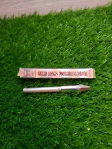 Benefit Mini GIMIE BROW + VOLUMISIERENDER BLEISTIFT - 2 WARME GOLDENE BLOND - 0,6 g/0,02 oz - Bild 1 von 3