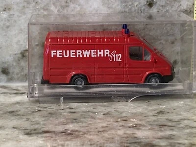 Praline 83705 Ford Transport Feuerwehr(Fire Brigade 112 1/87 Scale Vehicle  - Image 1 of 4