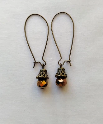 Pendientes colgantes hechos a mano con cuentas de vidrio marrón tono bronce alambre de riñón estilo victoriano Foto 1 de 4