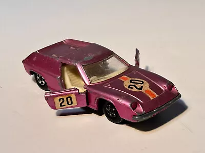 Винтажный спичечный коробок 1969 Lotus Europa No 5 Розовый супербыстрый сделано Lesney Англии - Изображение 1 из 4