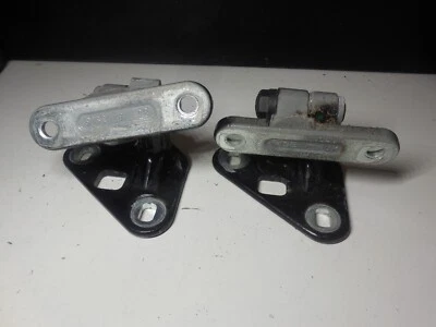 03-06 Par de bisagras puerta delantera derecha MERCEDES-BENZ W211 E Clase E E320 E350 E500 Foto 1 de 4