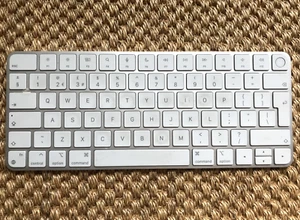 Apple Magic Keyboard mit Touch ID MK293B/A (A2449) gebraucht - Bild 1 von 2
