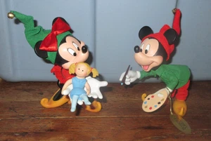 Disney Showcase Clothtique Possible Dreams Santa's Helpers Mickey Minnie 71703 - Imagen 1 de 11