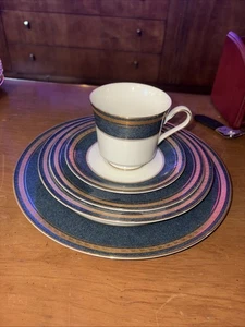 5 pc Mikasa Japan Grande Ivory IMPERIAL LAPIS Place Setting Blue Gold - Picture 1 of 16