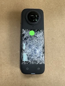 Insta360 X4 8K 360 Action Camera WORKS-SHATTERED LCD- NO SCRATCHES ON THE LENS - - Picture 1 of 7