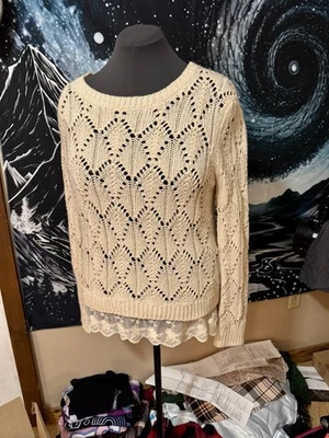 Suéter con Bisagra Botón Medio Encaje Ribete Rosa Claro Tejido Cottagecore Foto 1 de 4