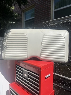 Asiento trasero Ford Mustang 1965-1968 OEM solo techo - blanco  Foto 1 de 4