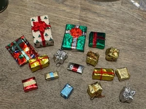 10+ Dollhouse Wrapped Presents Fancy Bows Christmas - Picture 1 of 4