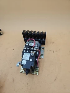 Square D 8903LX060 Lighting Contactor w/ 9998 LH44 Coil - Picture 1 of 8