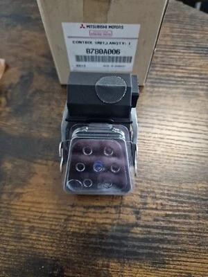 NUEVA CÁMARA RADAR DELANTERA GENUINA Mitsubishi L200 Titan manual 2015-2019 8780A006  Foto 1 de 4