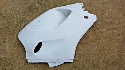 Panel de carenado LADO DERECHO Triumph Daytona 955i T595 FIBRA DE VIDRIO INFERIOR Foto 1 de 3