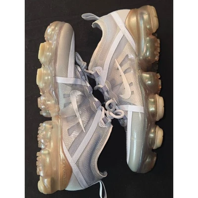 Nike Air VaporMax 2019 GS Tenis Juveniles Talla 6Y Plateado Blanco Foto 1 de 4