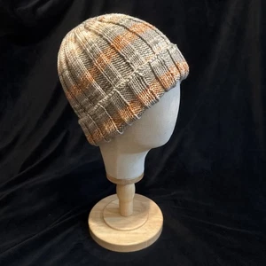 Handmade knitted Hat Beanie Adult - Picture 1 of 6