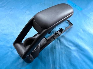 BMW Mini One/Cooper/S Centre Console Arm Rest Kit (R55/R56/R58/R59 2007 - 2015) - Afbeelding 1 van 7