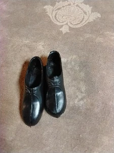 Vintage Barbie 60er KEN schwarze Halbschuhe elegante Schuhe, Hong Kong, Hartplastik - Bild 1 von 2