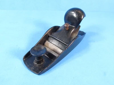 as-is Birmingham 6" wood block plane w/ bowed sides & marked notched iron - Image 1 of 4