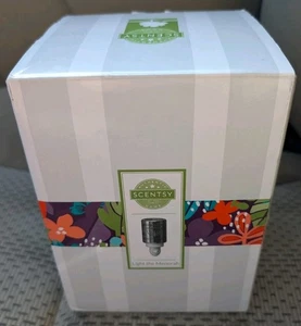Auténtico CALENTADOR SCENTSY TAMAÑO COMPLETO COLECCIÓN NAVIDEÑA MENOR NUEVO En CAJA - Imagen 1 de 2