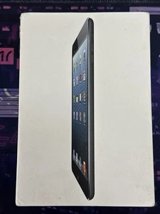 iPad - Picture 1 of 6