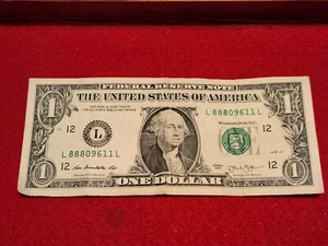 One Dollar USD Triple Digit 88809611 Rare Decimal #s! Währung Amerikanisches Geld - Bild 1 von 7