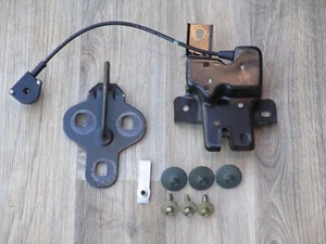 94-98 MUSTANG GT TRUNK LATCH OEM FACTORY STOCK 95GT - Picture 1 of 17