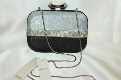 ¡NUEVO! ¡NUEVO CON ETIQUETAS! Bolso sin asas BADGLEY MISCHKA azul cielo negro Bling ASPEN $295 Foto 1 de 4