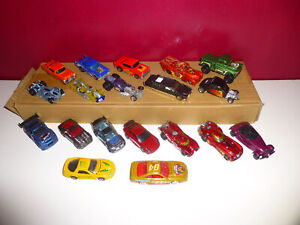 Hot Wheels LOT of 19 Loose VINTAGE and Others Hot Rods, Muscle, Iron Man, Limo