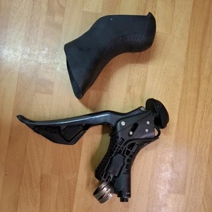 Shimano Ultegra R8070 Di2 Disc Brake RH Shifter - Picture 1 of 7